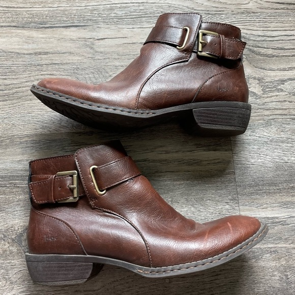 B.o.c. Women’s Brown zip u Booties, size 8.5 - Picture 1 of 10